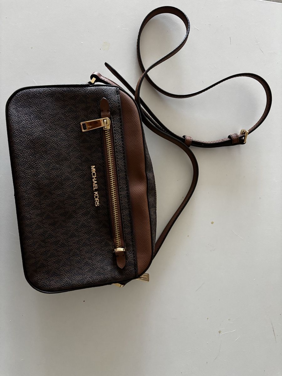 Michael Kors Borse: Michael Kors Handtasche Umhängetasche  – Nuovo (secondo la descrizione) da Rickenbach LU venduto da mic_y5rd