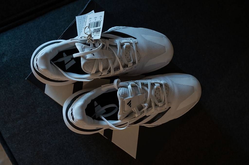 Scarpe da uomo: Adidas Stabil 16 M  Hallenschuhe Gr. 42 | 1x getragen – Usato da Aarau venduto da Alegua 1