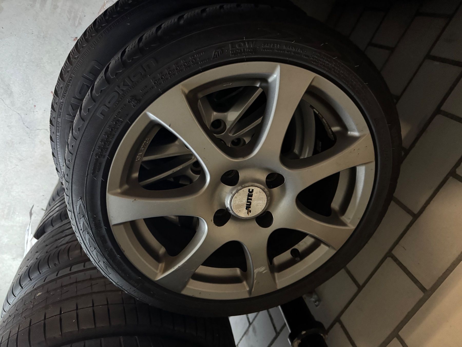 Ford Pneus & Kompletträder: 4 Rad Ford Fiesta – Gebraucht aus Mühlau von MF0404 3