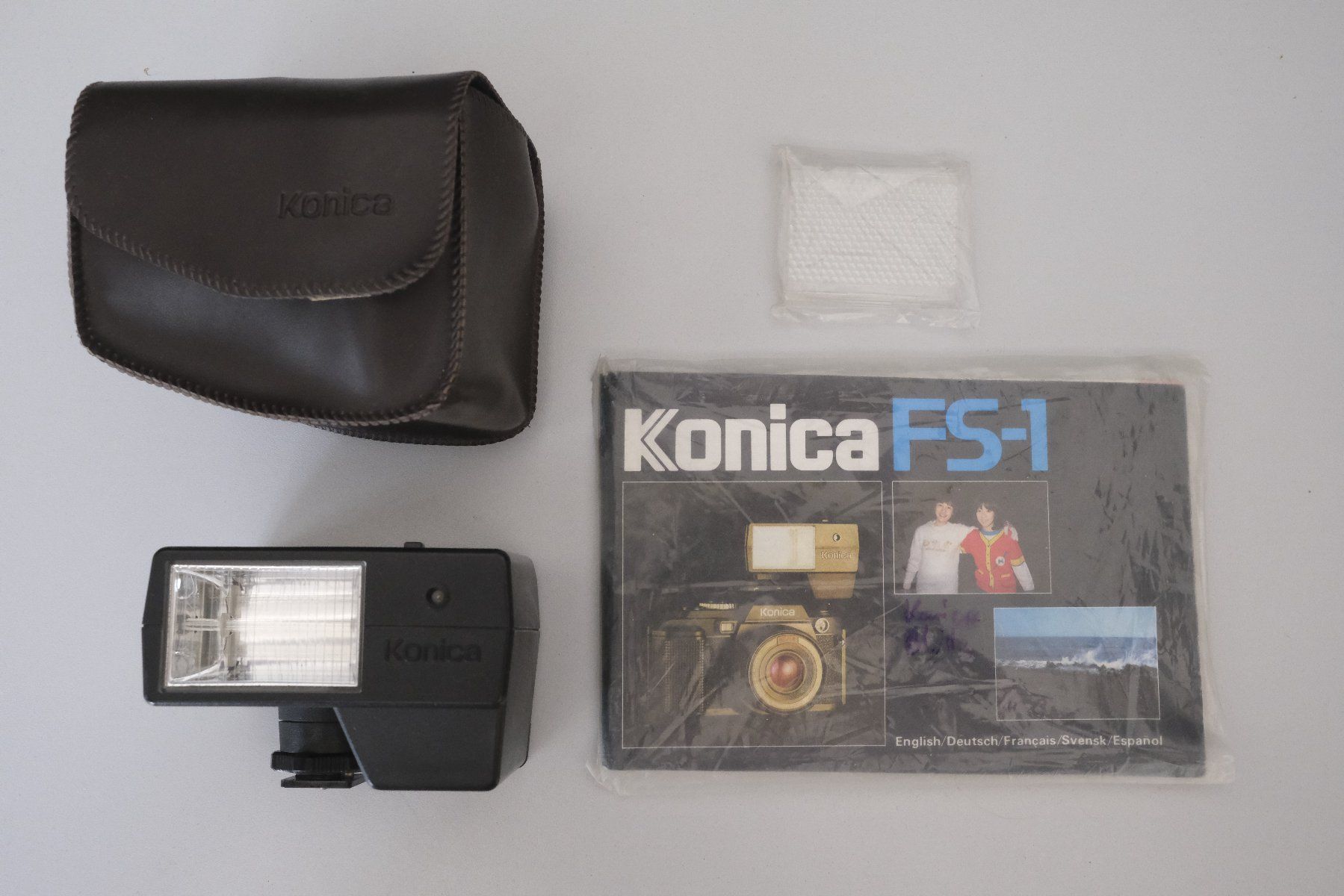 Konica Kamera: Konica FS-1 Biltz und 5 Objektive – Gebraucht aus Romanshorn von  4