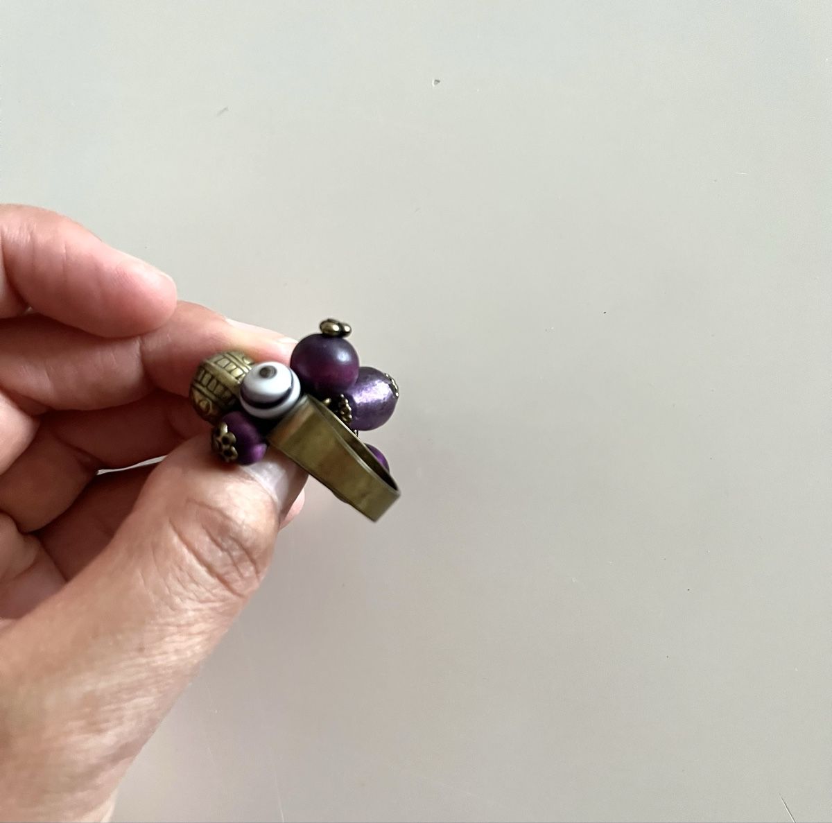 Orecchini pendenti & Orecchini a lobo: NEUE LILA PERLEN OHRRINGE & RING – Nuovo e nell'imballaggio originale da Basel venduto da JJ.Elena 2