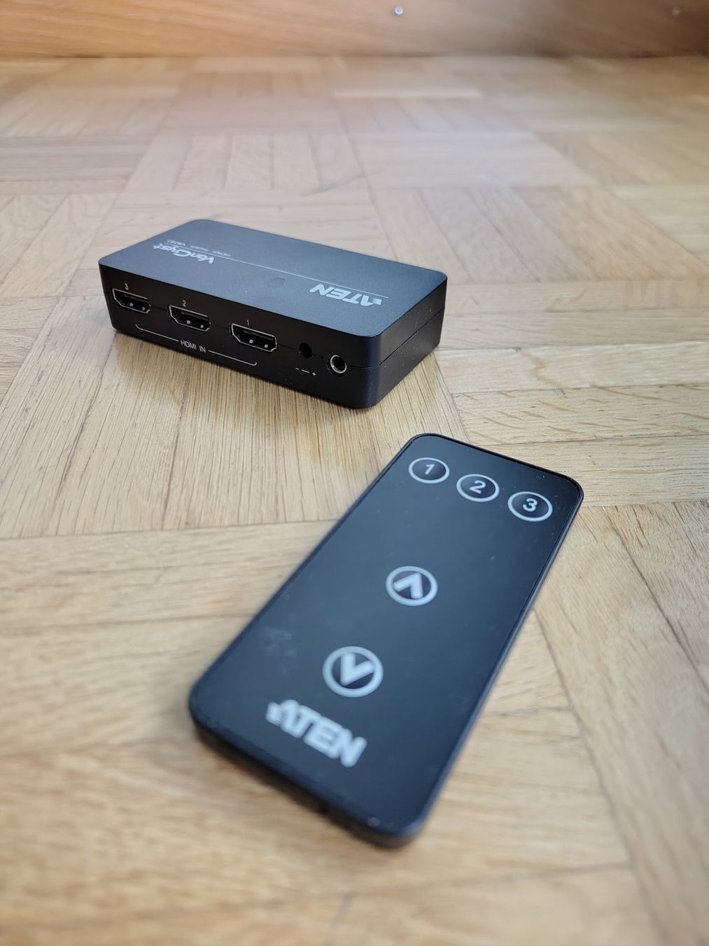 Hub & Switch: Aten VS381 3 Port HDMI Switch – Usato da Bern venduto da A-OR-NOT-A-EQ-A