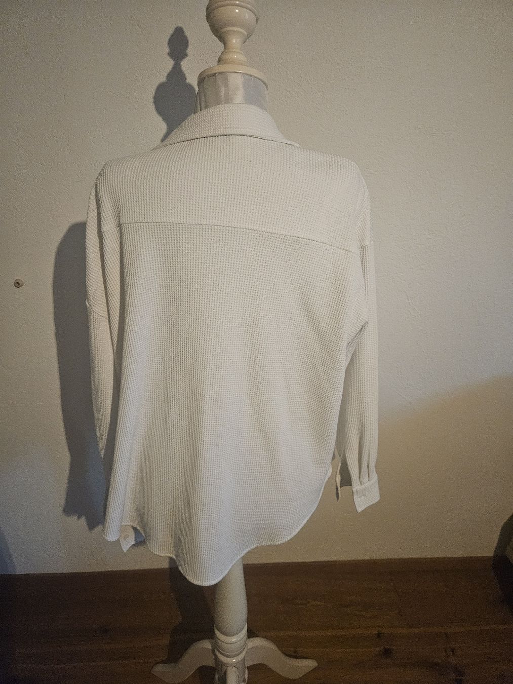 Camicette: Weisse Bluse  mit Waffelmuster - Grösse L/XL – Usato da Bern venduto da TroeS 1