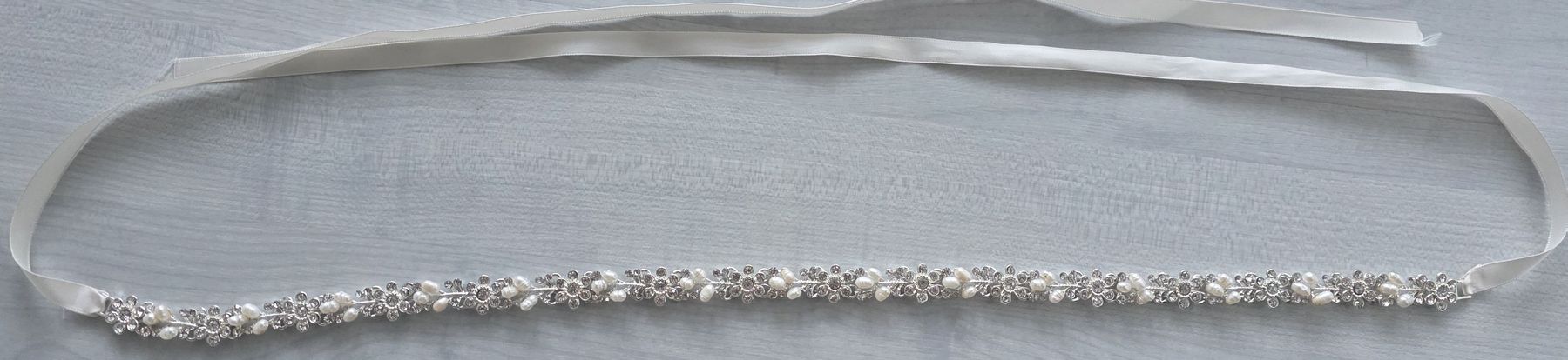 Cinture: Wunderschöner Brautgürtel mit echten Perlen und Strass – Nuovo (secondo la descrizione) da Kaltbrunn venduto da tabekawi