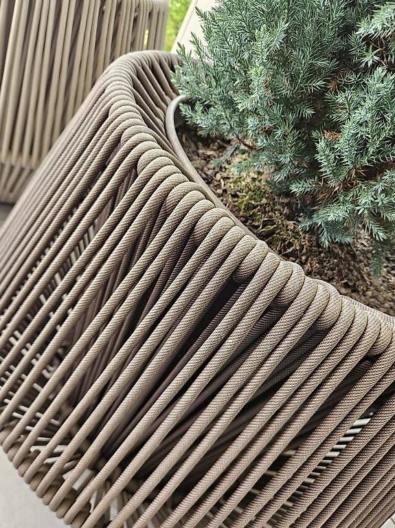 Vasi per fiori: 2 KETTAL Pflanzgefässe ZigZag-Medium – Usato da Thalwil venduto da sho_y9gm 1