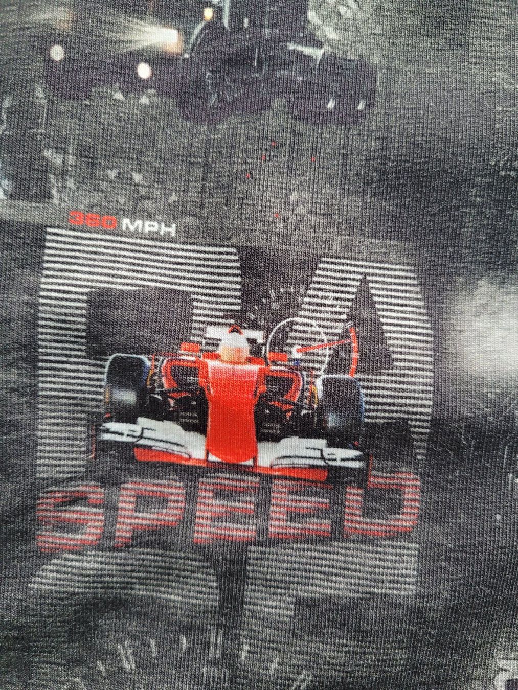 Tessuti: SPEED Formel 1  Stoff 3m x 1.50-1.55   Baumwolle/Elastan – Usato da SCHÜBELBACH venduto da CoKaHa 1