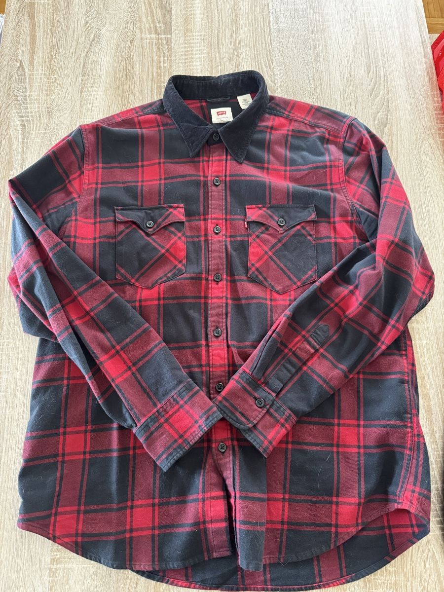 Levi's Camicie: Levis chemise à carreaux Red  L – Usato da Vevey venduto da Eiden77