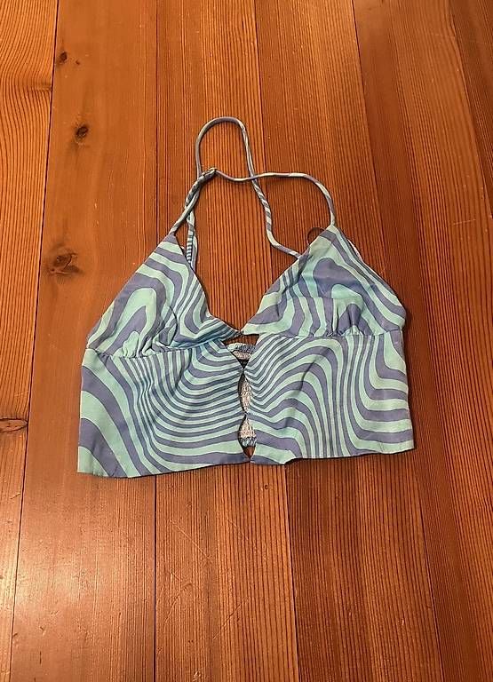 Camicette, T-shirt & Top: Croptop mit Wellenmuster – Usato da bern venduto da celio777