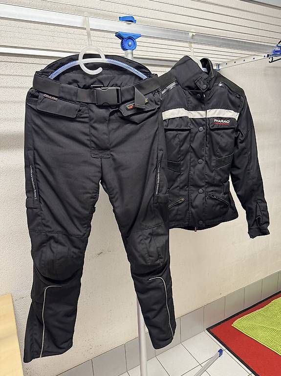 IXS Lotti di vestiti: Motorradausrüstung komplett – Usato da Winterthur venduto da Kufza 1