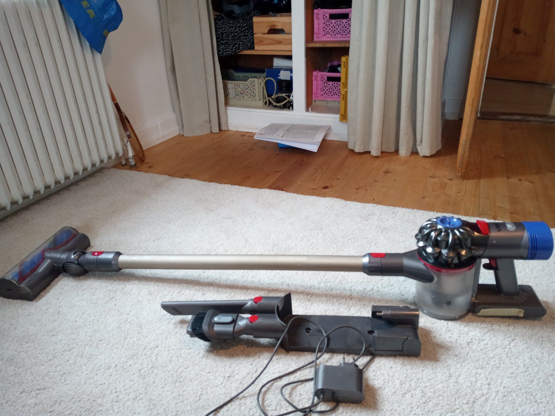 Dyson Aspirateurs & Accessoires: Handstaubsauger Dyson V8 – D'occasion à Prez-vers-Siviriez par Monija70