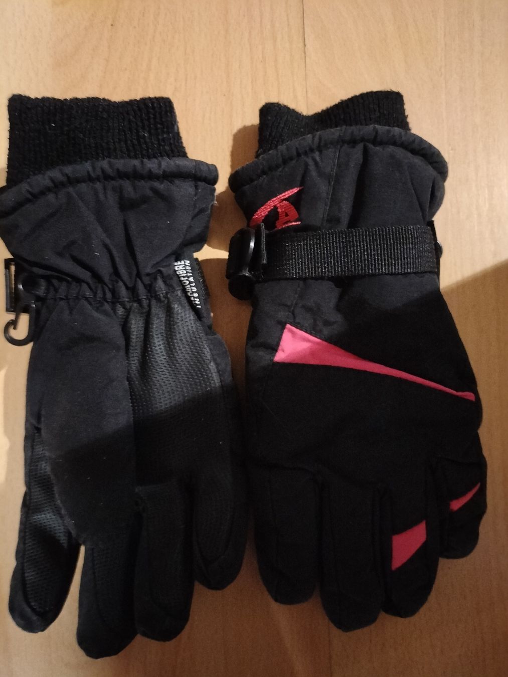 Gants: CA Kinder Winterhandschuhe, Schwarz/Pink, – D'occasion à Oberriet SG par elternbabykind 1