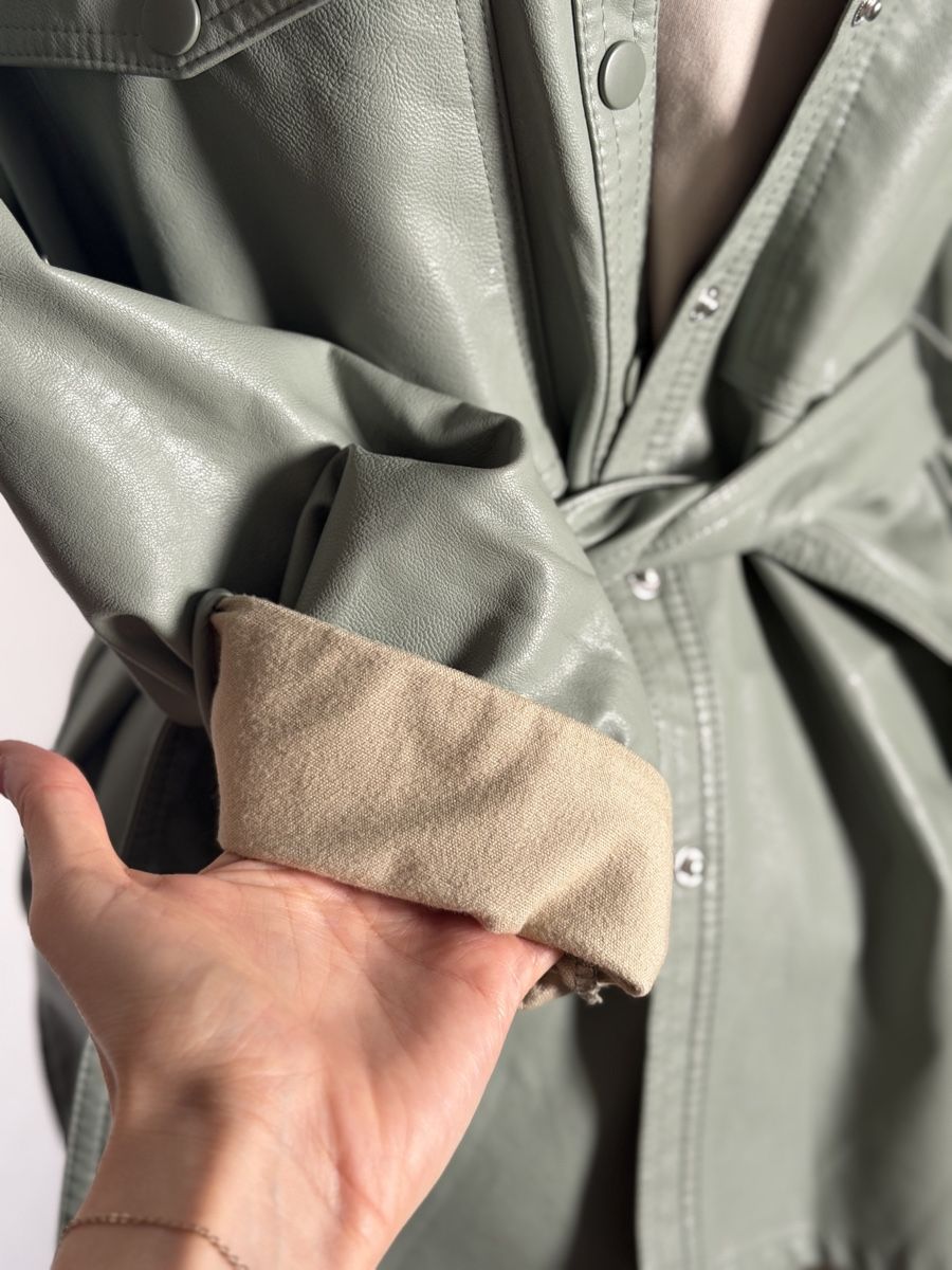 Stradivarius Giacche: Trendige Kunstleder Jacke – Nuovo (secondo la descrizione) da Niederuzwil venduto da Lisascloset 2