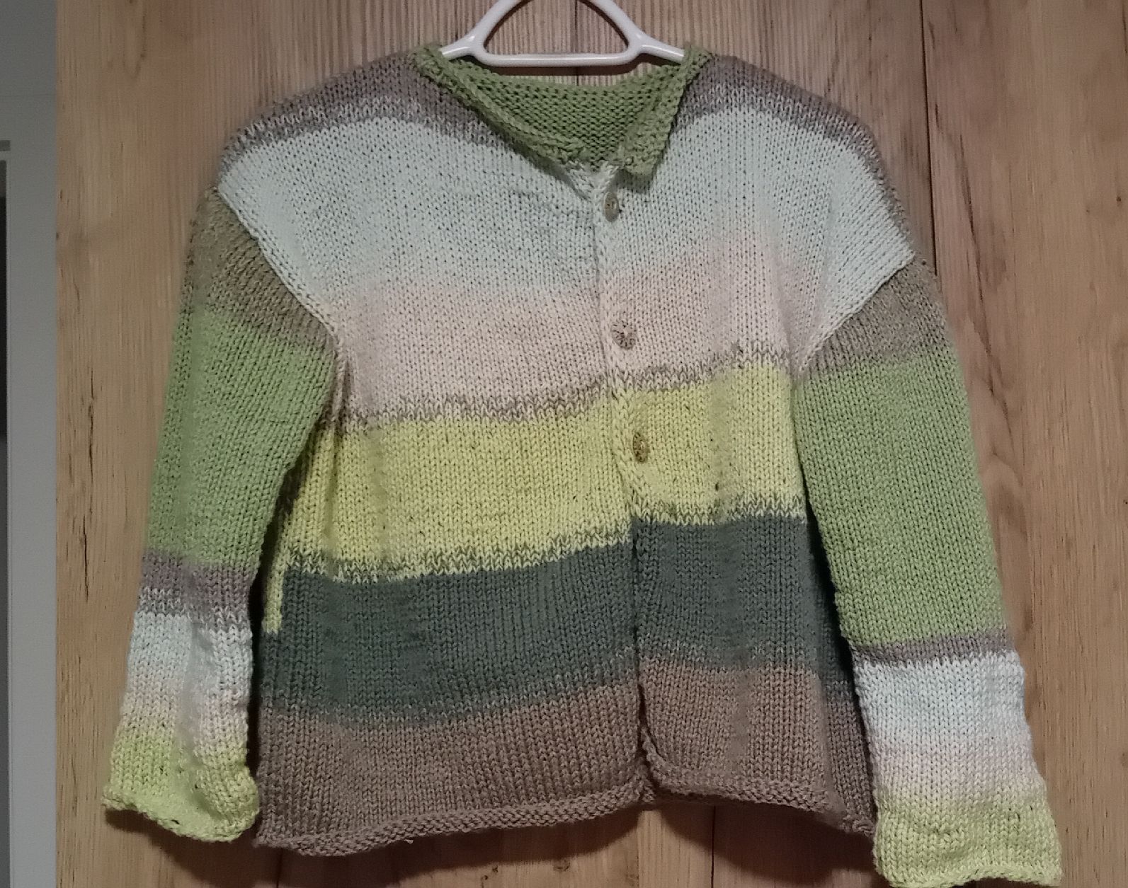 Giacche: Handgestrickte Cashmere Strickjacke,Grösse M – Nuovo (secondo la descrizione) da Burgdorf venduto da carodesign1