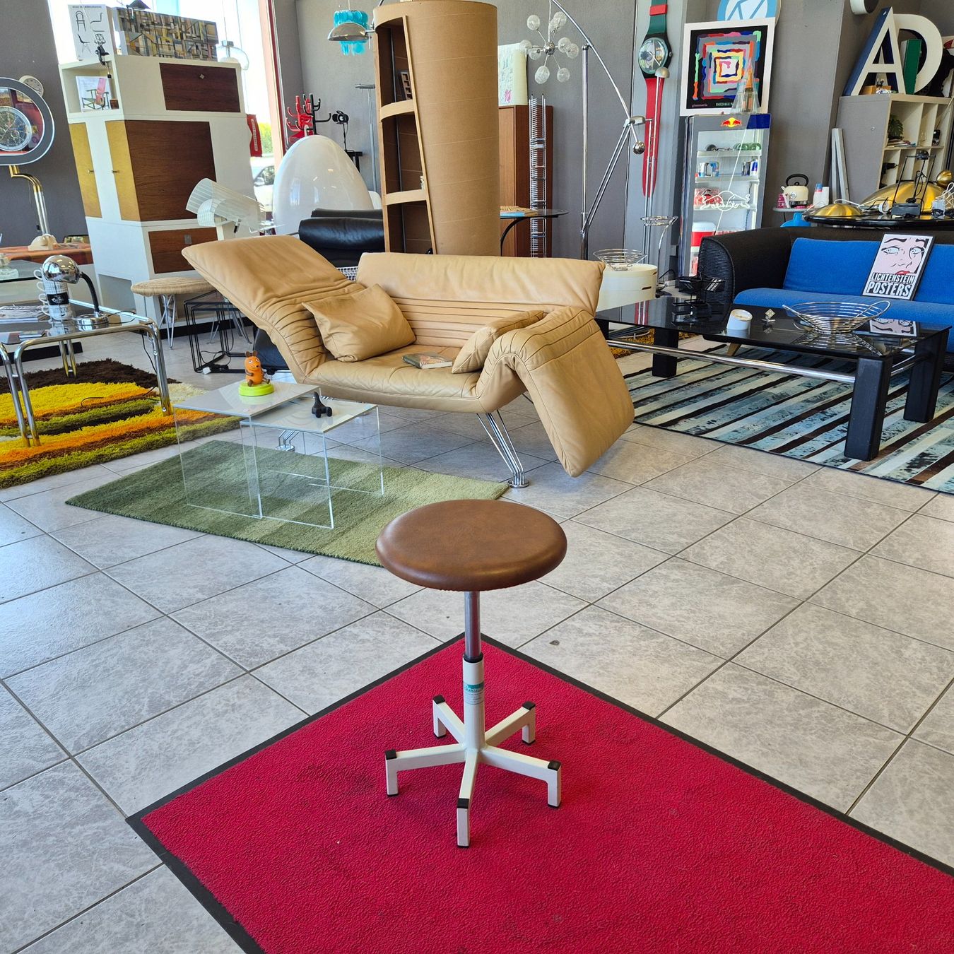 Sgabelli: Swivel Stool Fritag Drehhocker Hocker Höcker – Usato da Nottwil venduto da Wondewa-Shop 9