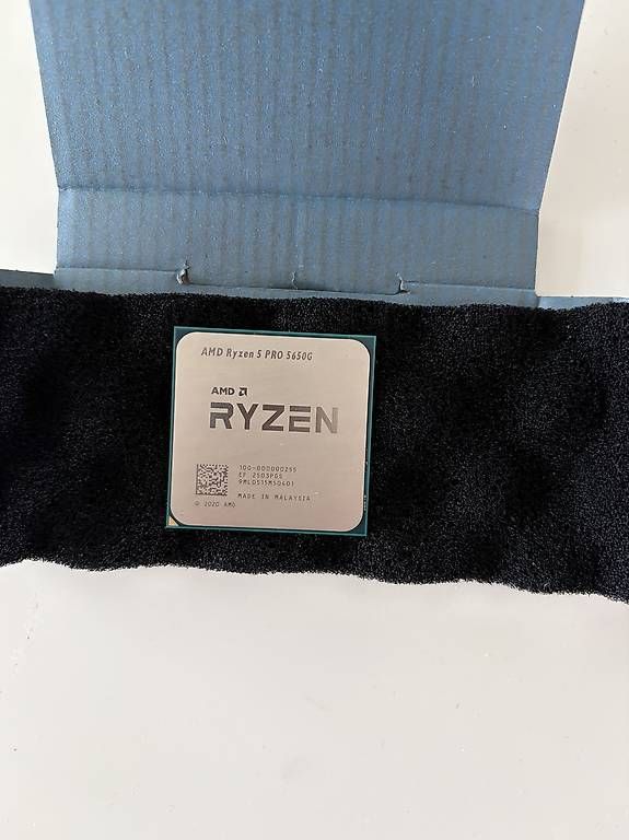 Componenti elettronici: Amd Ryzen 5 Pro 5650G Chip – Usato da luzern venduto da BioleNemea 3