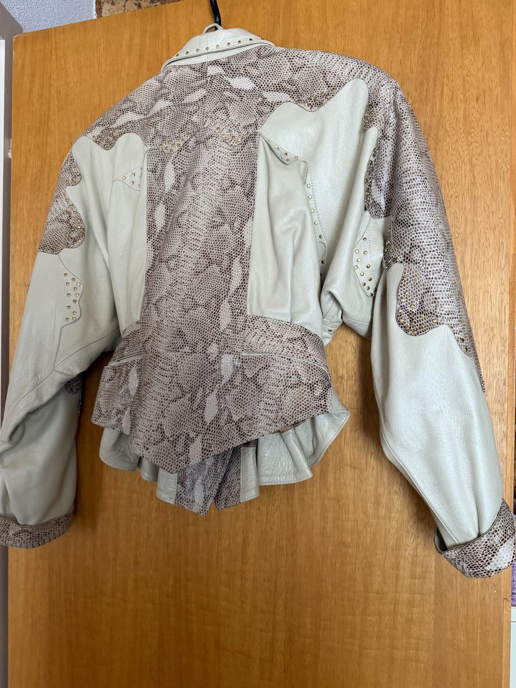 Costumes: Lederjacke und Jupe Damen Leder – Neuf (Voir description) à Brunnenthal par Eco07 2
