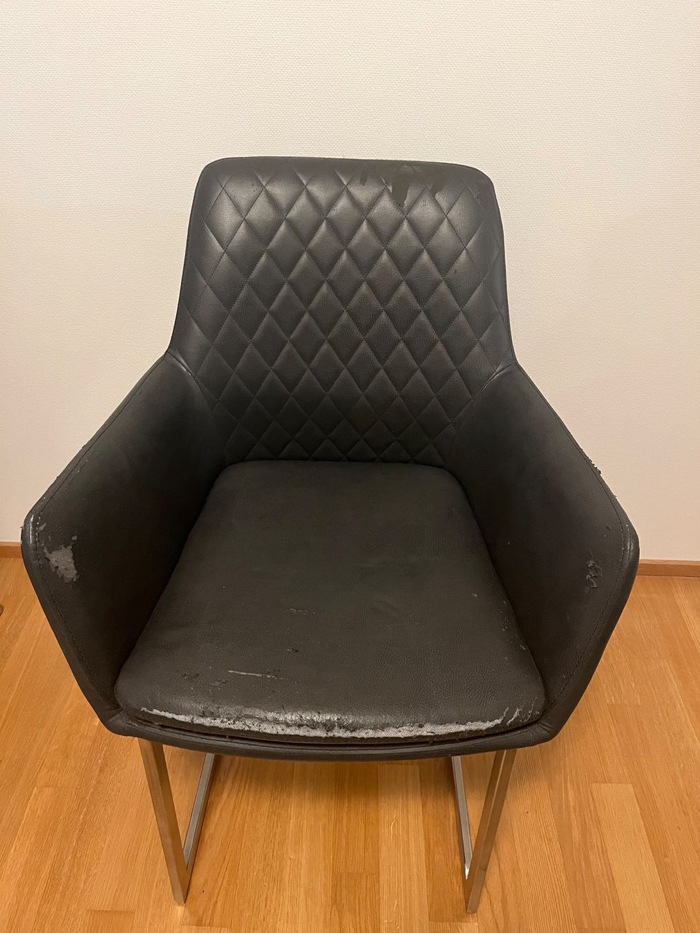 Stühle: Esszimmer-Stühle – Gebraucht aus Wetzikon ZH von jul_8gdn 2