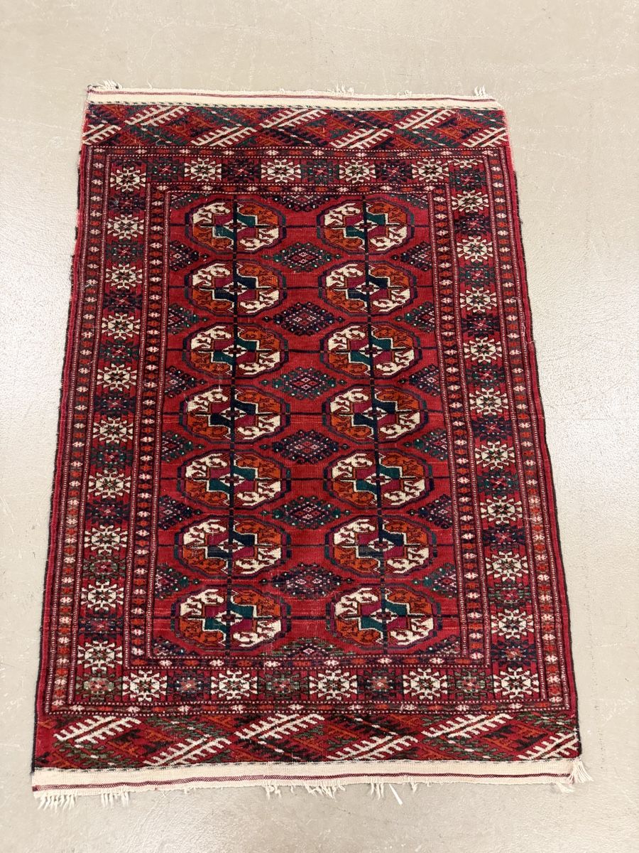 Tappeti: Orientteppich rot mit geometrischem Muster gebraucht – Usato da Strengelbach venduto da RaenAntikDesign