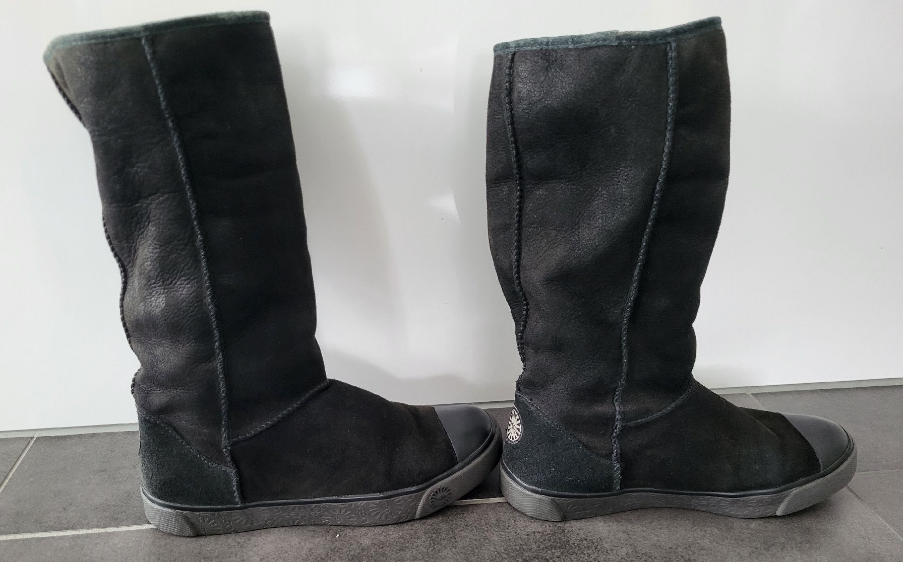 Ugg Scarpe da donna: UGG Winterstiefel Gr37 schwarz – Usato da Richterswil venduto da adora88 5