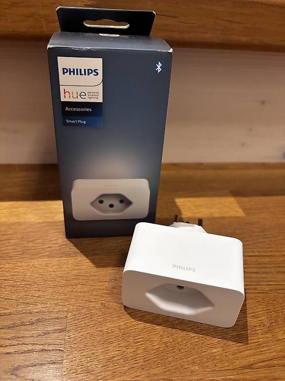 Spine: (7 Stk) Philips Hue smart Plug CH – Usato da Pfungen venduto da nicky79
