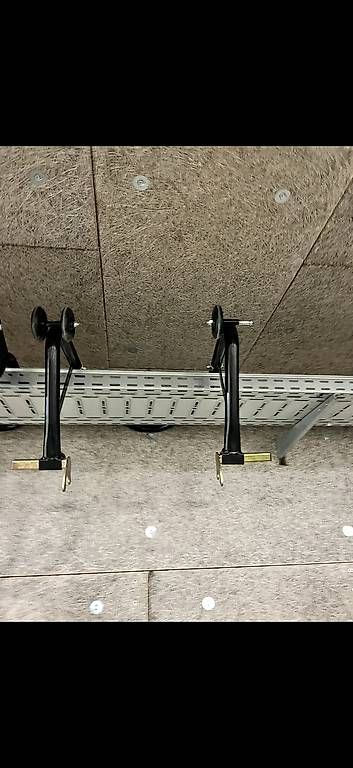 Stander: 2 Motorrad-Ständer – Usato da Stadel venduto da MrRain