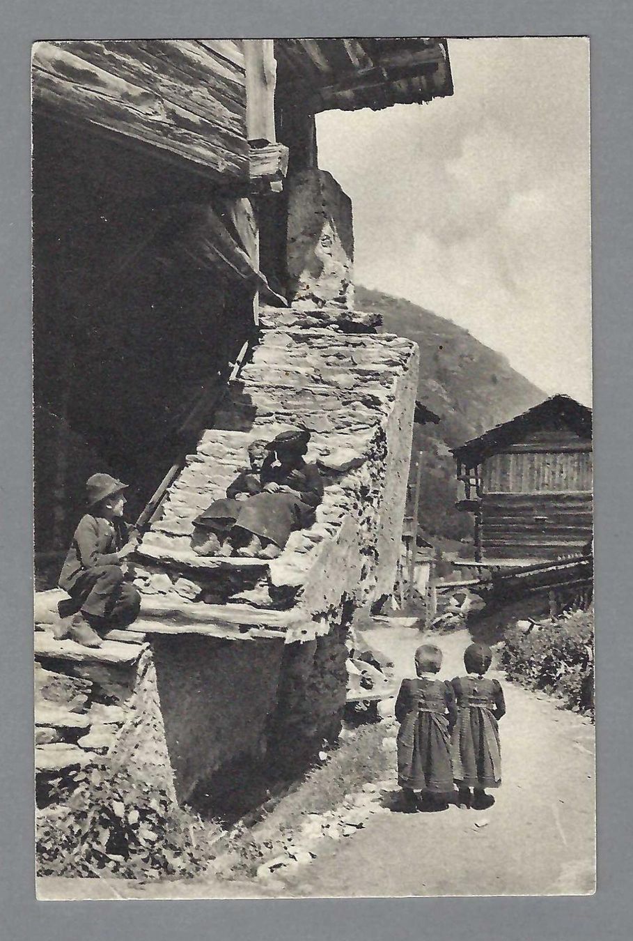 Cartoline postali: 1916, LES HAUDÈRES, ANIMÉE – Usato da Pura venduto da ulisse1957