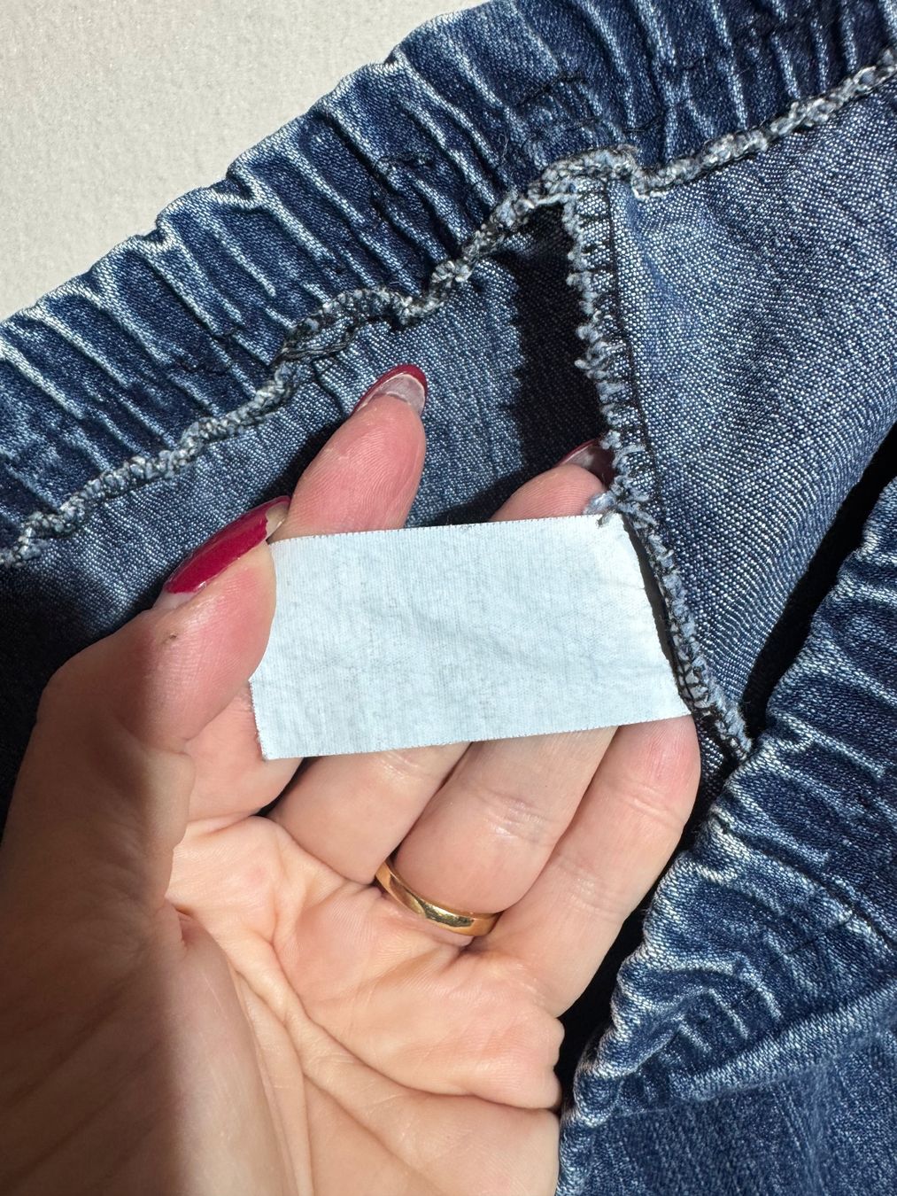 Jeans: Blaue Jeans mit Gummizug – Usato da Grosswangen venduto da SALE_SALE_SALE 6