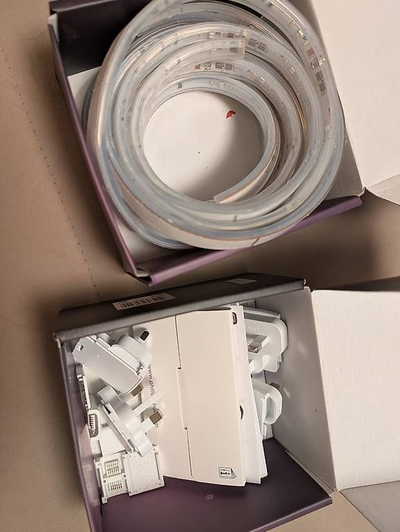 Ghirlande e barre luminose: Philips hue Shape light strips Resten – Usato da Laufen venduto da laufetaler 1