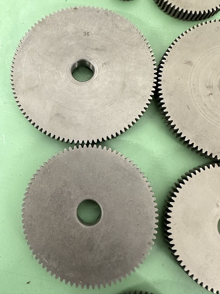 Tutti gli attrezzi: Spezial-Teilradsatz, Special dividing gear set module M1 – Usato da Aarberg venduto da SNMachines 6