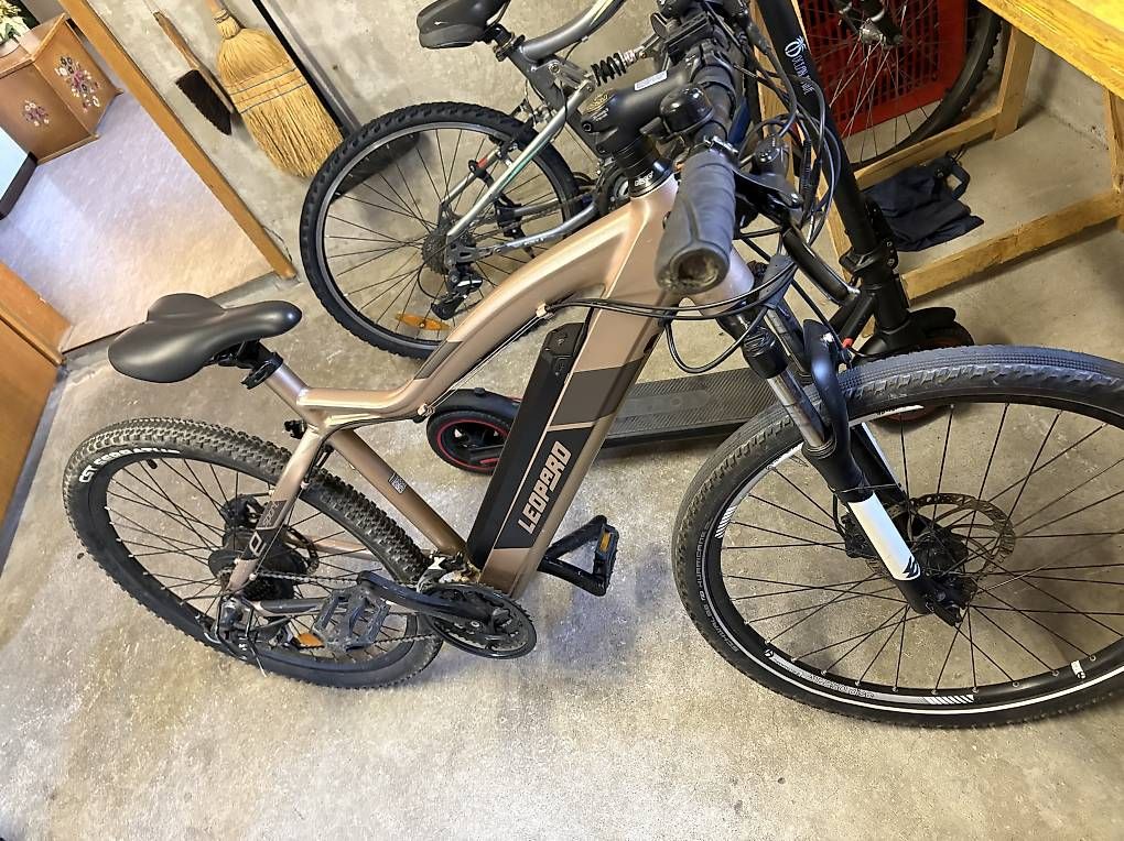 Biciclette: Leopard e Sport Fahrrad – Usato da Walenstadt venduto da Wohnmobil123 2