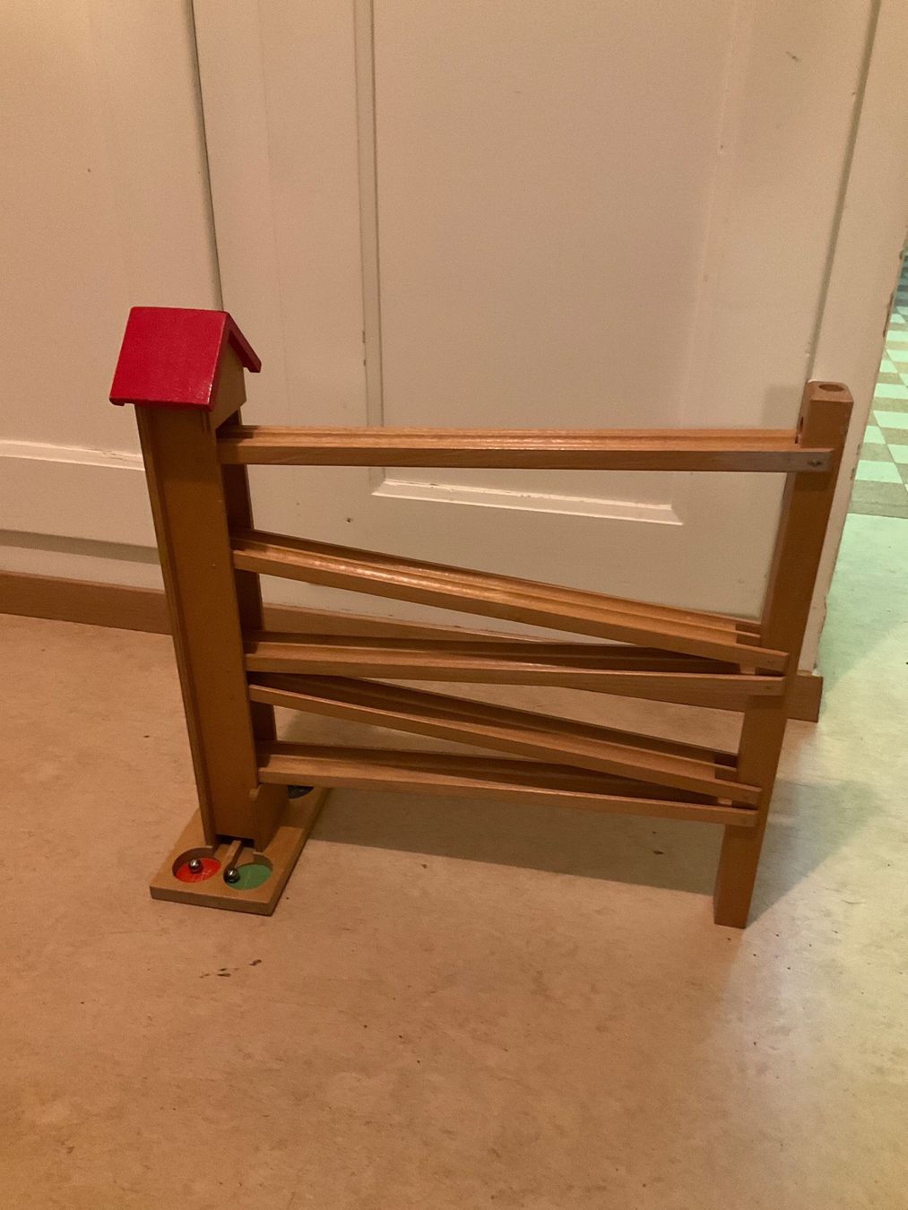 Jouets: Kegelbahn aus Holz – D'occasion à Zürich par Chaeffeler