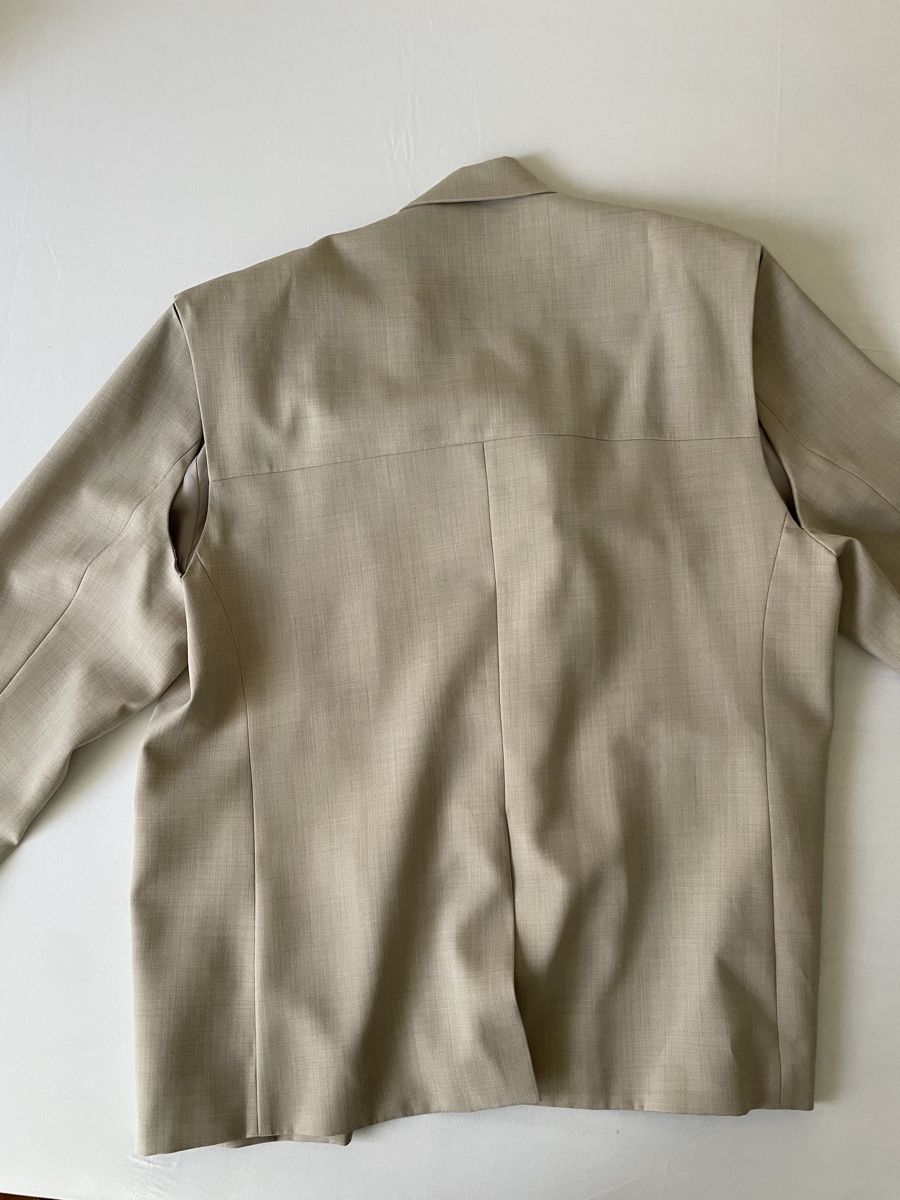 Giacche: Veste William Look beige, élégante et confortable. – Usato da Concise venduto da Lae99 3