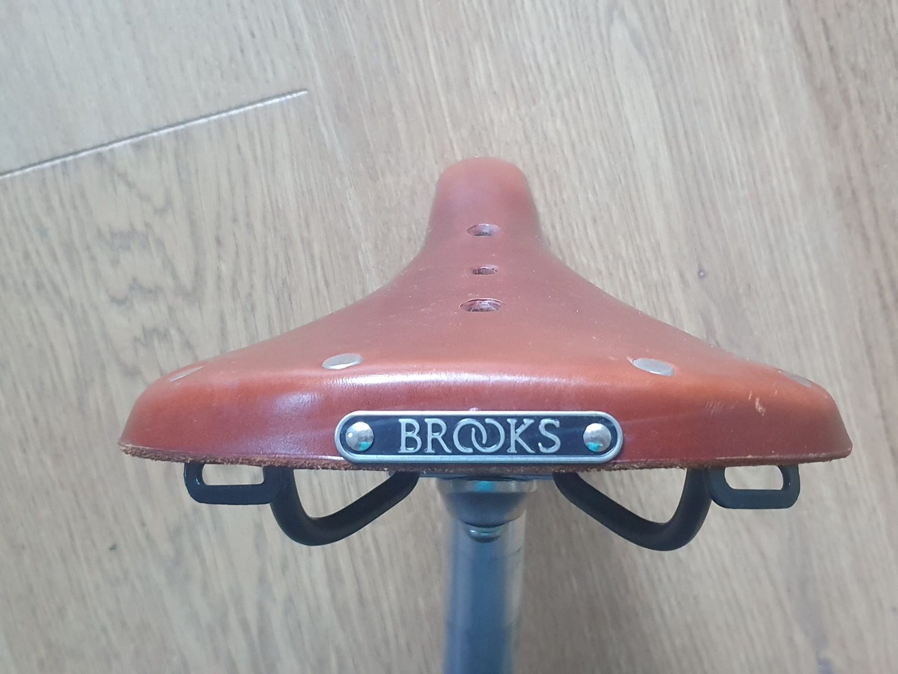 Brooks Pezzi di ricambio: Damenfahrradsattel Brooks Leder – Usato da Zug venduto da IvoMo 1