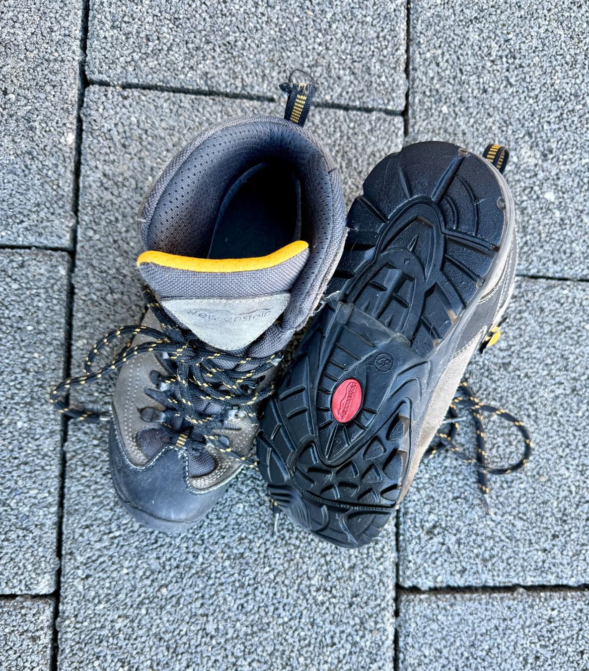 Chaussures hommes: Wanderschuhe Gr. 39 – D'occasion à Buttwil par Judithk79 1