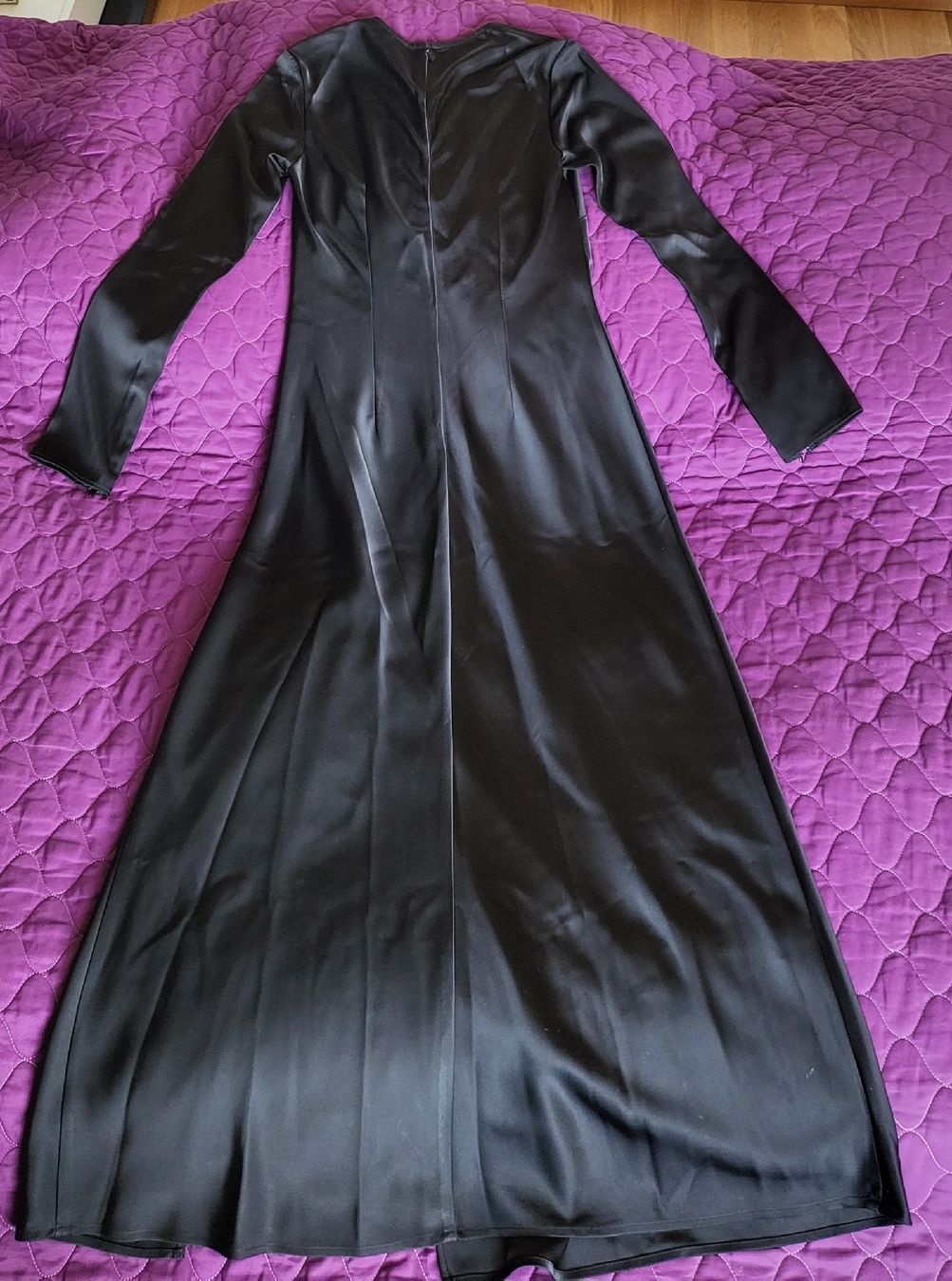 H&M Vestiti: Maxikleid aus Satin – Usato da Uetikon am See venduto da dar_75gg 1