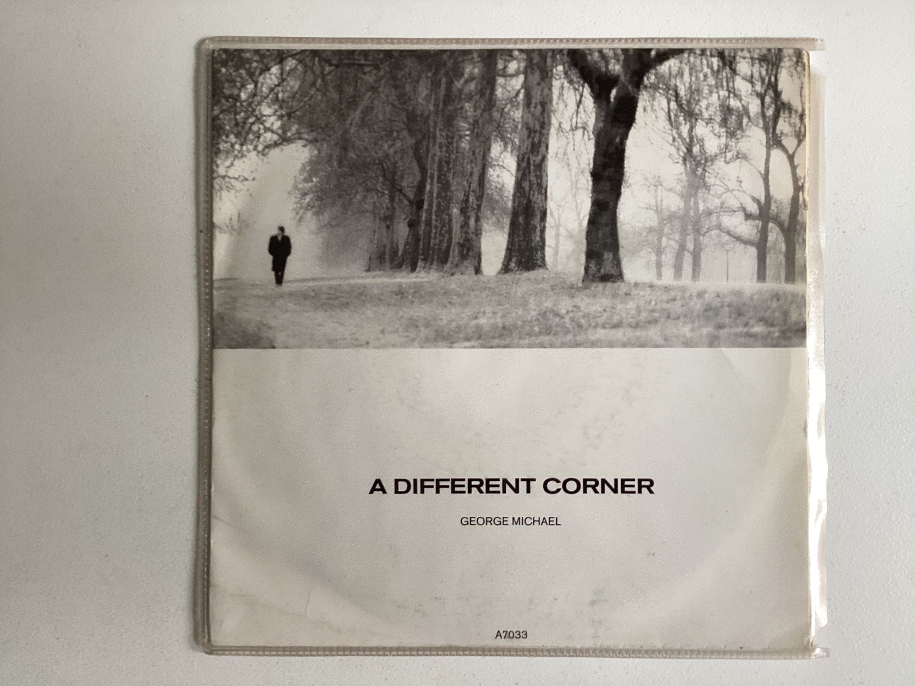 Dischi in vinile: George Michael Single - Different Corner – Usato da Gutenswil venduto da Hamzian