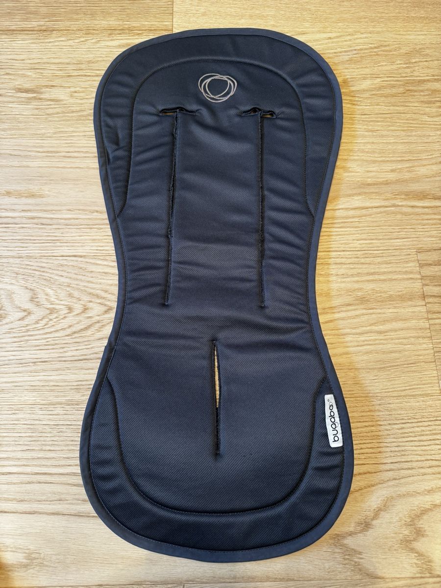 Bugaboo Carrozzine: Bugaboo Kinderwagensitzauflage / schwarz – Nuovo (secondo la descrizione) da Hergiswil NW venduto da Labello01