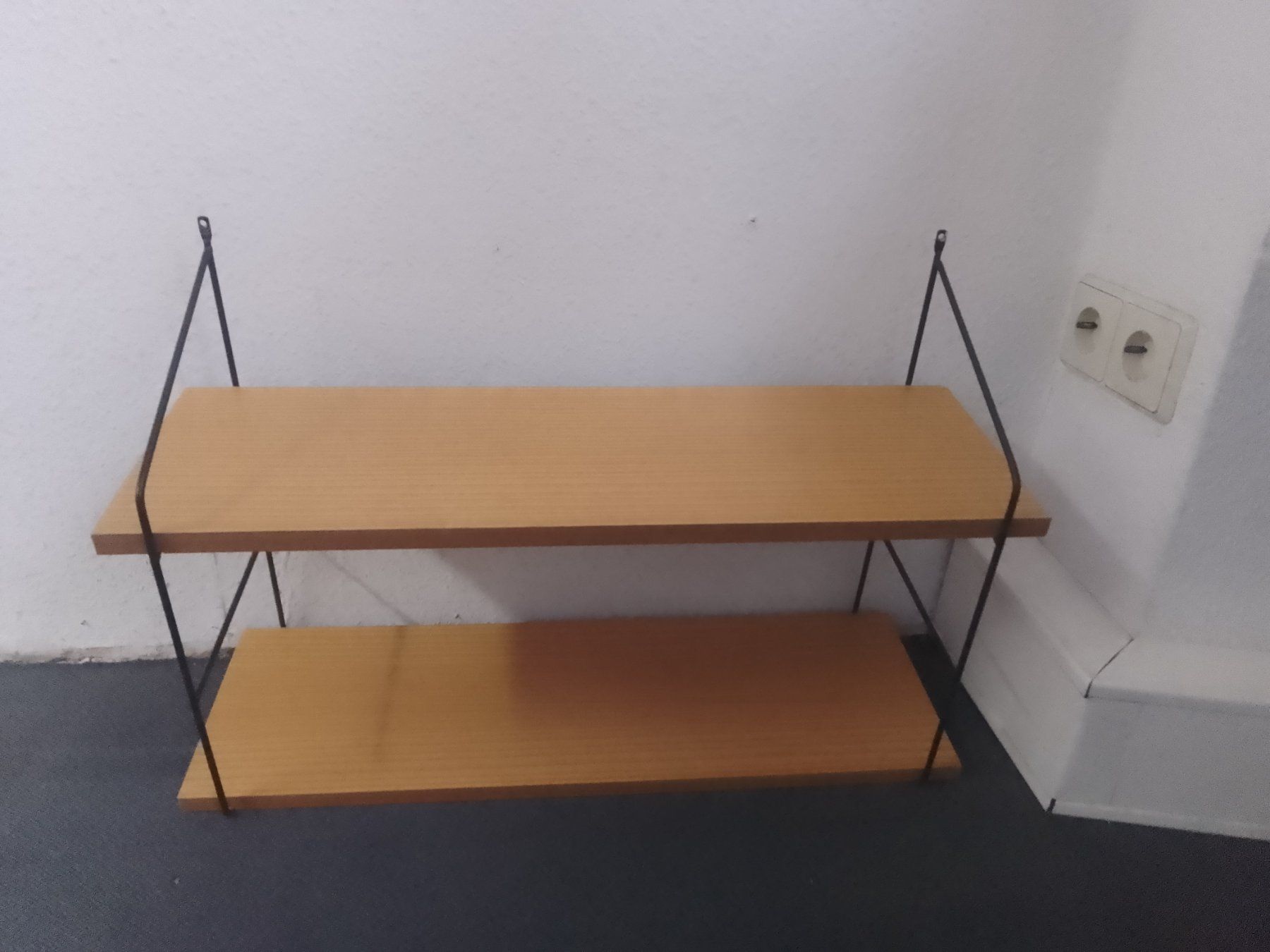 Scaffali: Stringregal Mid Century 60er Jahre Vintage Möbel – Usato da St. Gallen venduto da EastLakeConcept