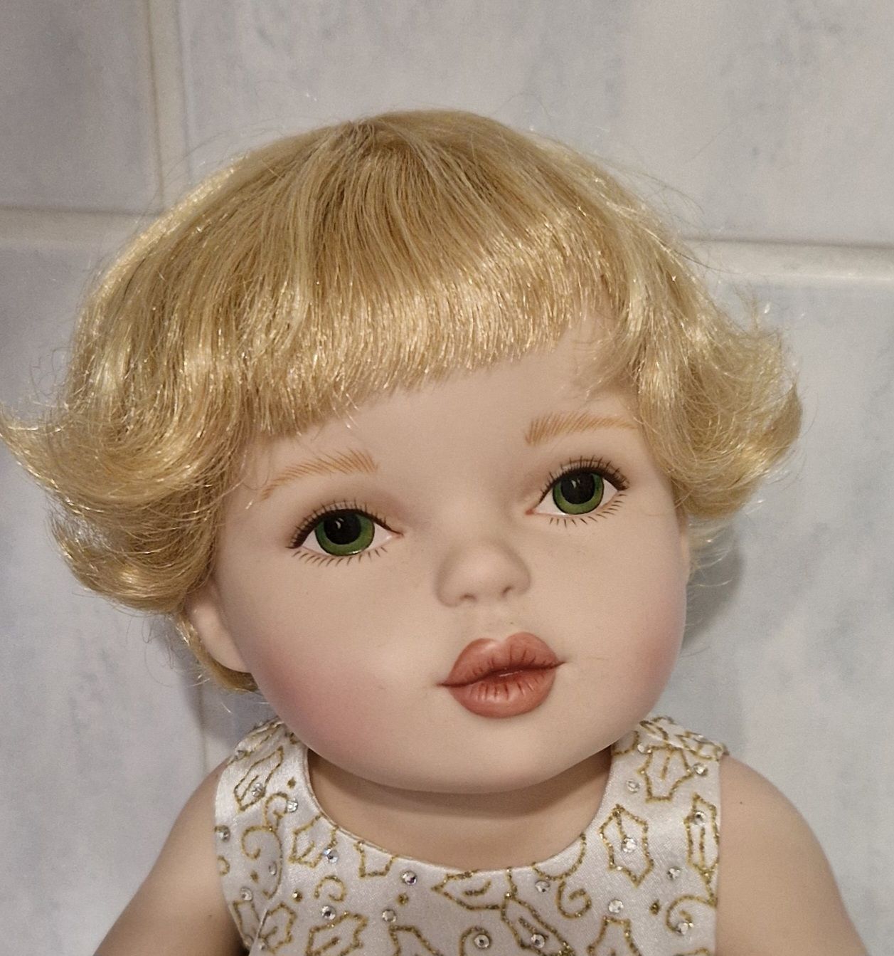 Franklin Mint Statuette: Franklin Mint Baby Puppe limitiert 1000 Stück Angel Kisses – Usato da Büsserach venduto da Syd2000