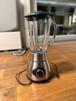WMF KULT pro Standmixer aus Edelstahl mit Glasbehälter