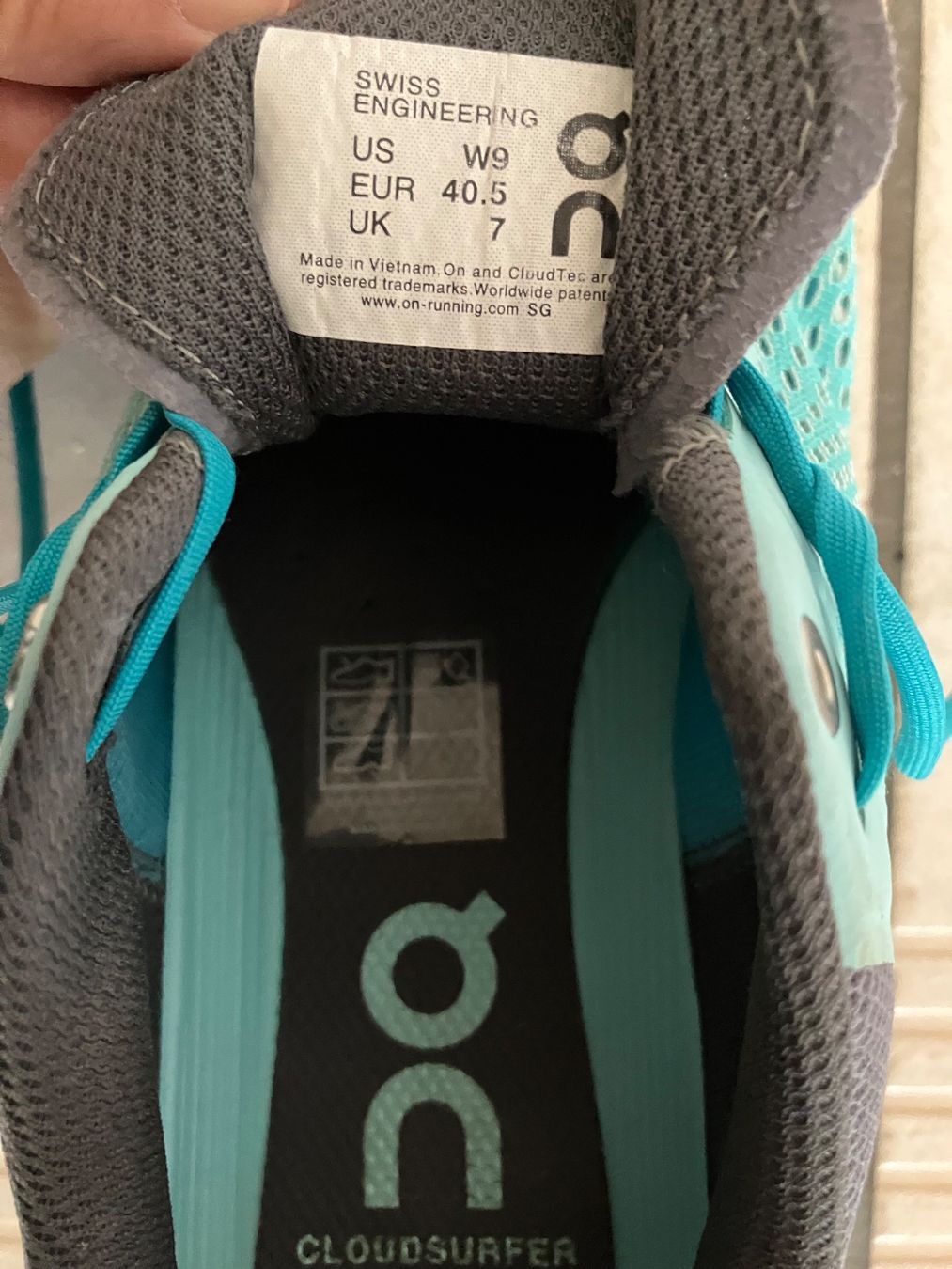 On Scarpe da donna: ON Cloudsurfer Gr. 40.5 Türkis Damen – Usato da Magden venduto da Anthurium11 2