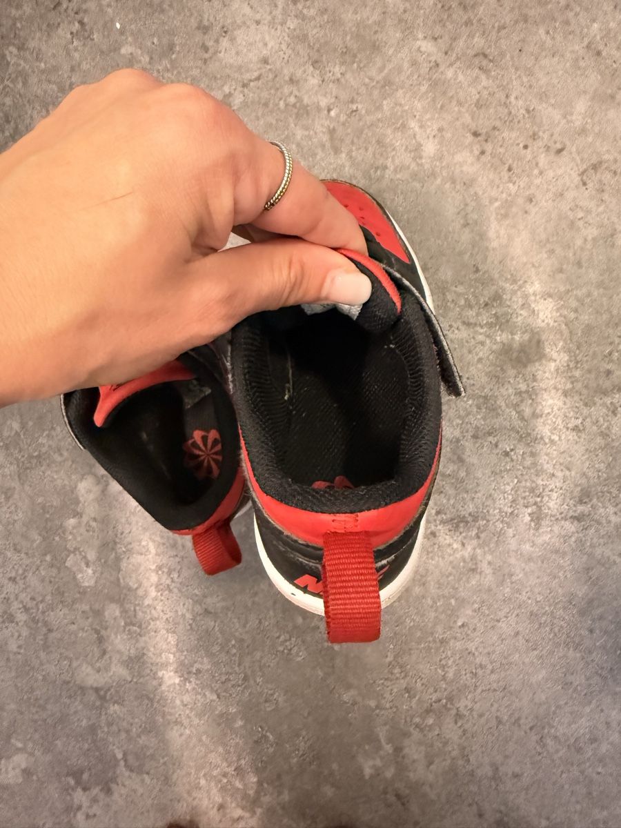 Nike Schuhe für Jungen: Nike Kinderschuhe , gr. 28 – Gebraucht aus Pratteln von Samantha... 2