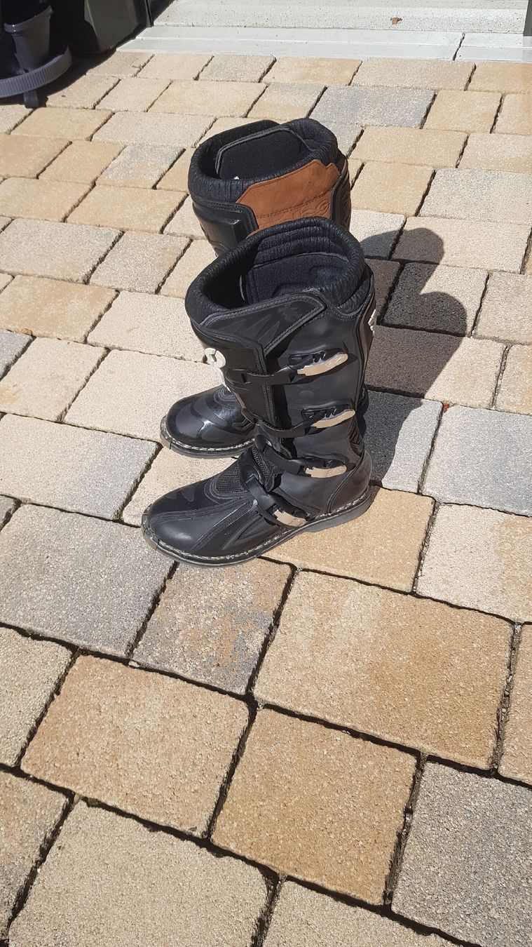 Chaussures hommes: Töffstiefel Grösse 42 – D'occasion à Einsiedeln par derpi 1