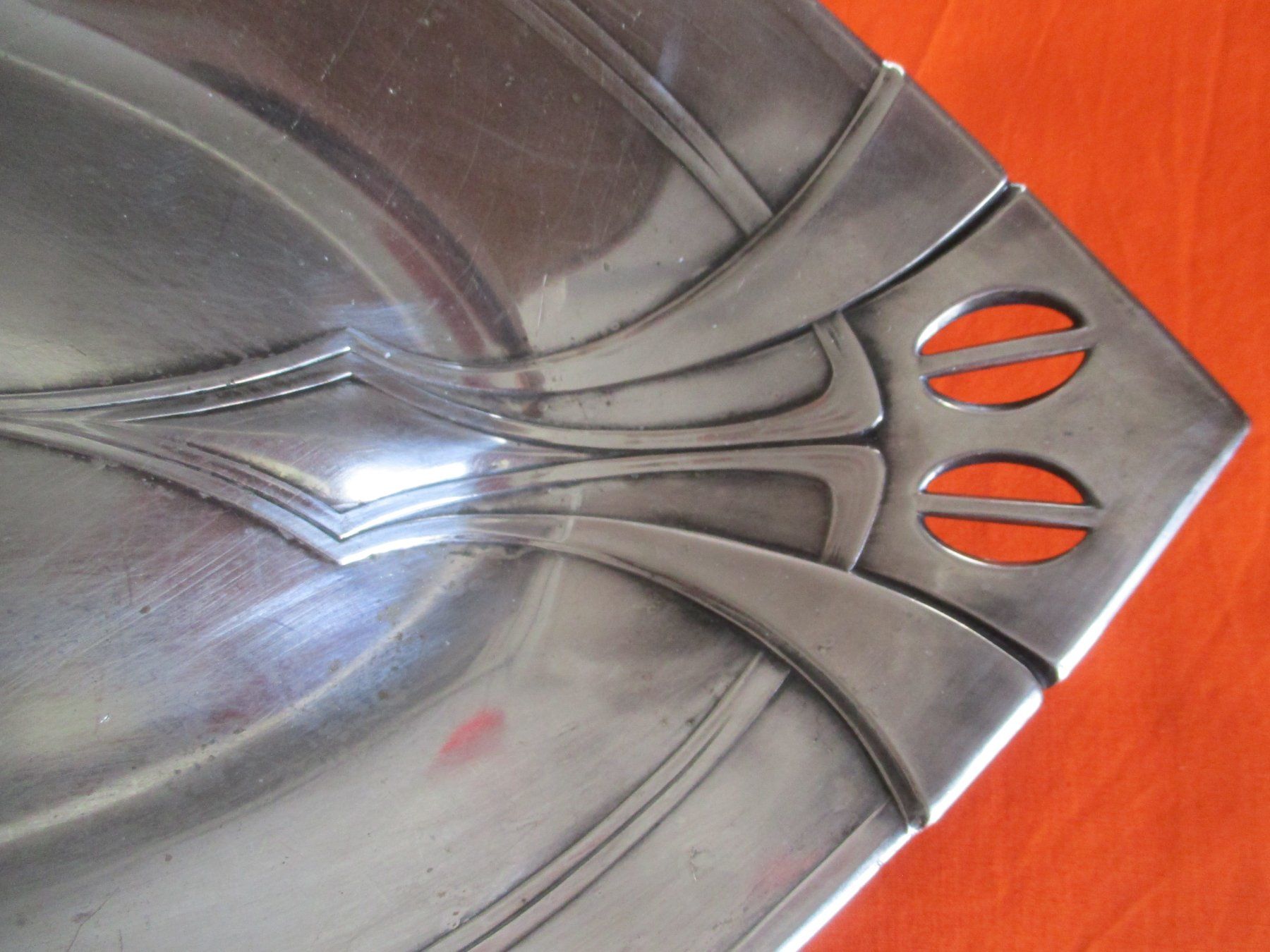 WMF Recipients et similaires: WMF Brotschale Jugendstil – D'occasion à Birsfelden par alles-muss-raus 1