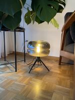 Stylische Glas-Tischlampe / Bodenlampe – Amberglas – Tripod 