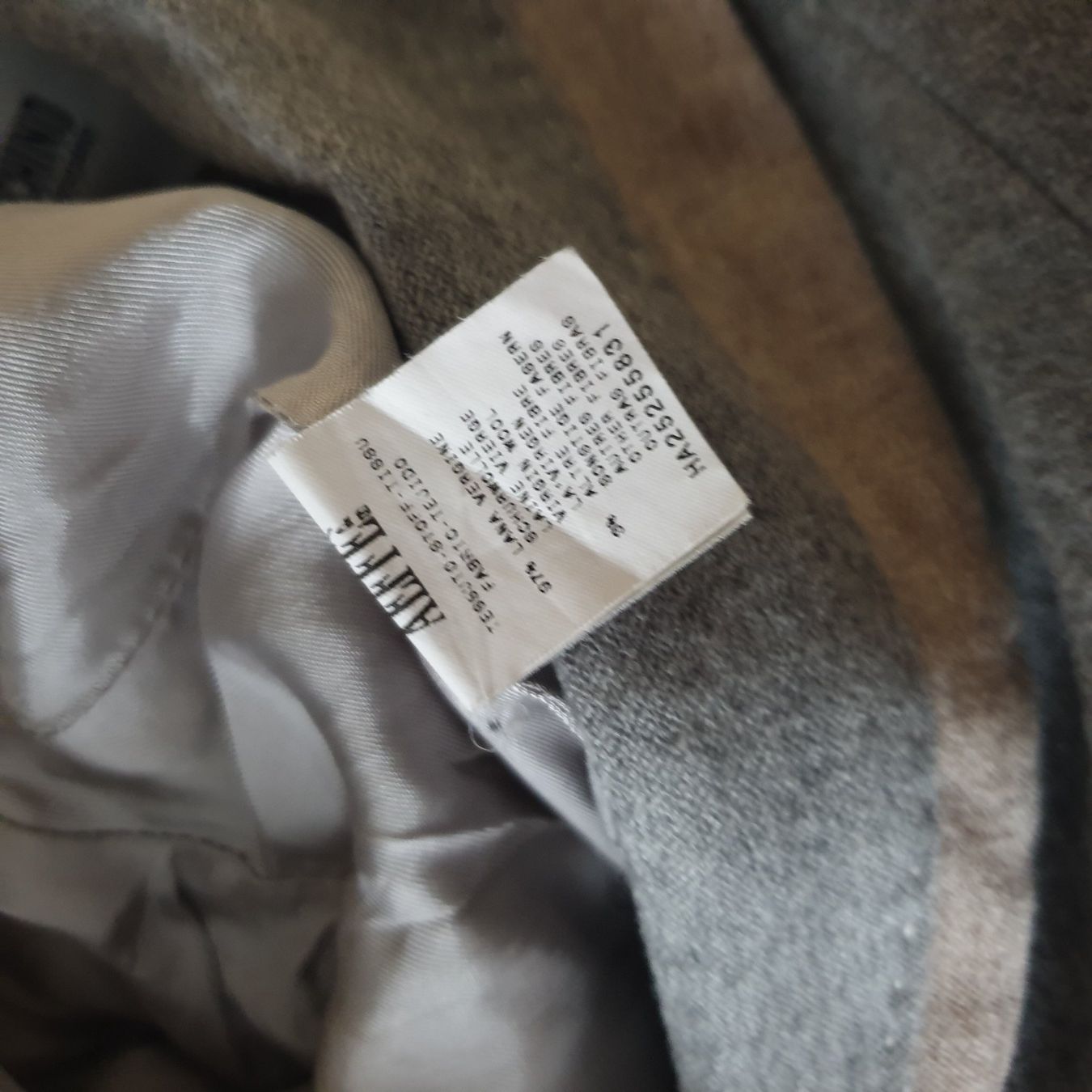 Moschino Giacche: MOSCHINO schöner Wollblazer Gr. 34 – Nuovo (secondo la descrizione) da Frenkendorf venduto da Chrigeli01 4