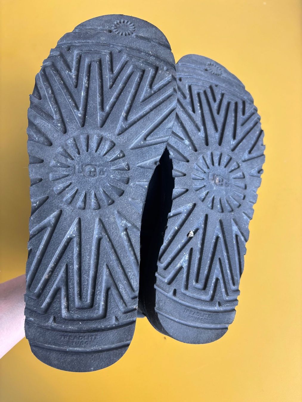 Ugg Chaussures femmes: UGG schwarze Stiefeletten Gr. 39 – D'occasion à Zürich par missmodernage 5