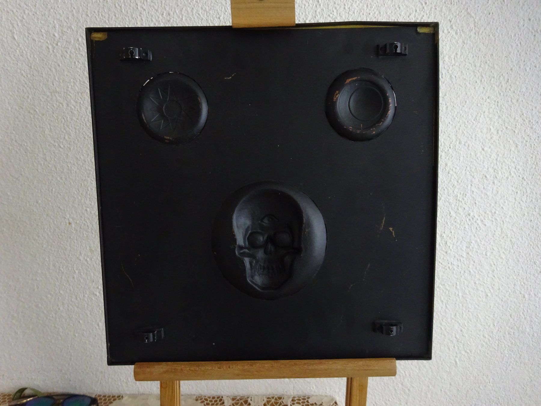 Skulpturen & Statuen: Skulptur Totenkopf Relief / B. Carl – Gebraucht aus Esslingen von eintagammeer 6