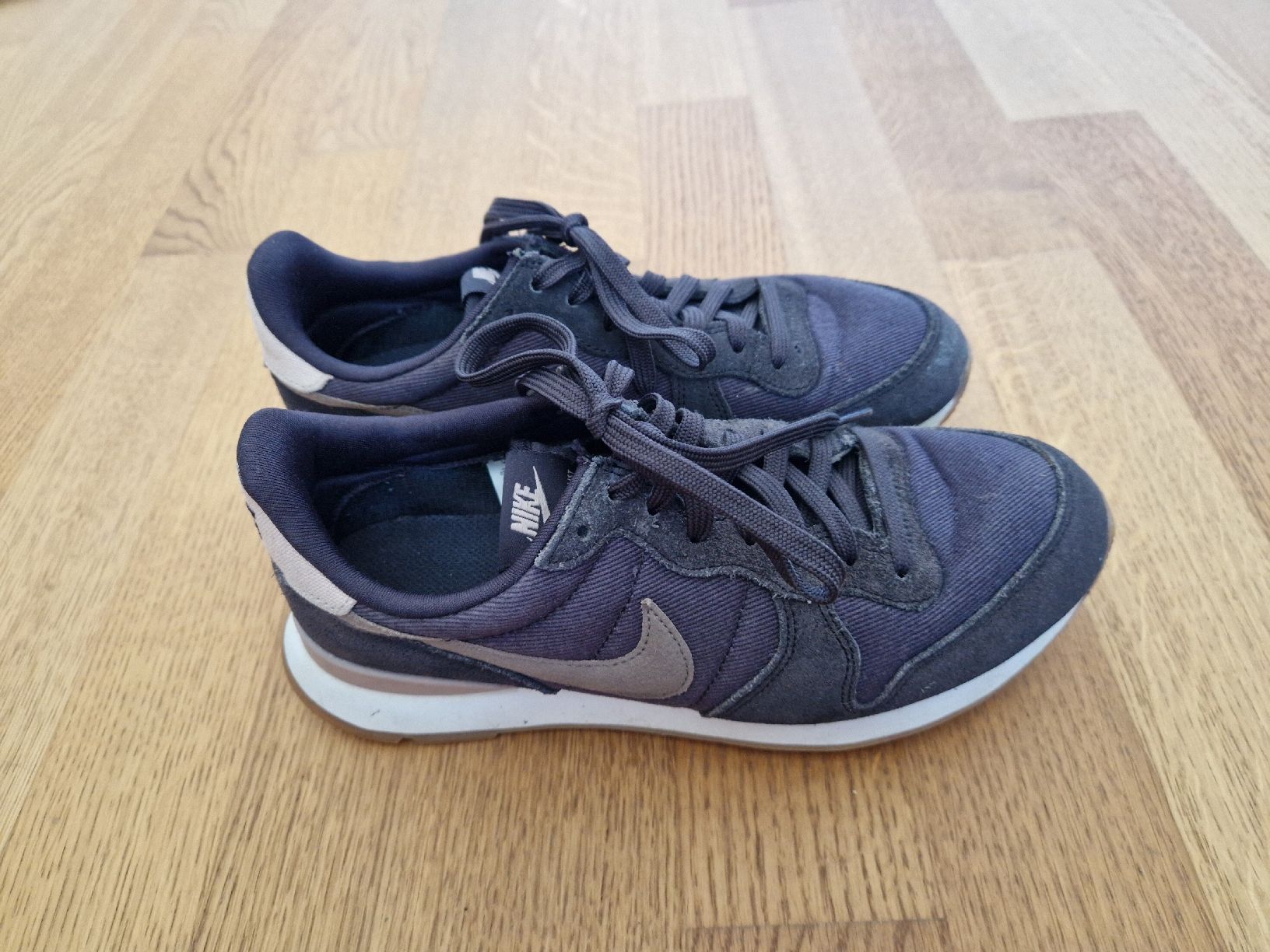Nike Scarpe da uomo: Nike Internationalist, 38.5 – Usato da Zürich venduto da Missy33
