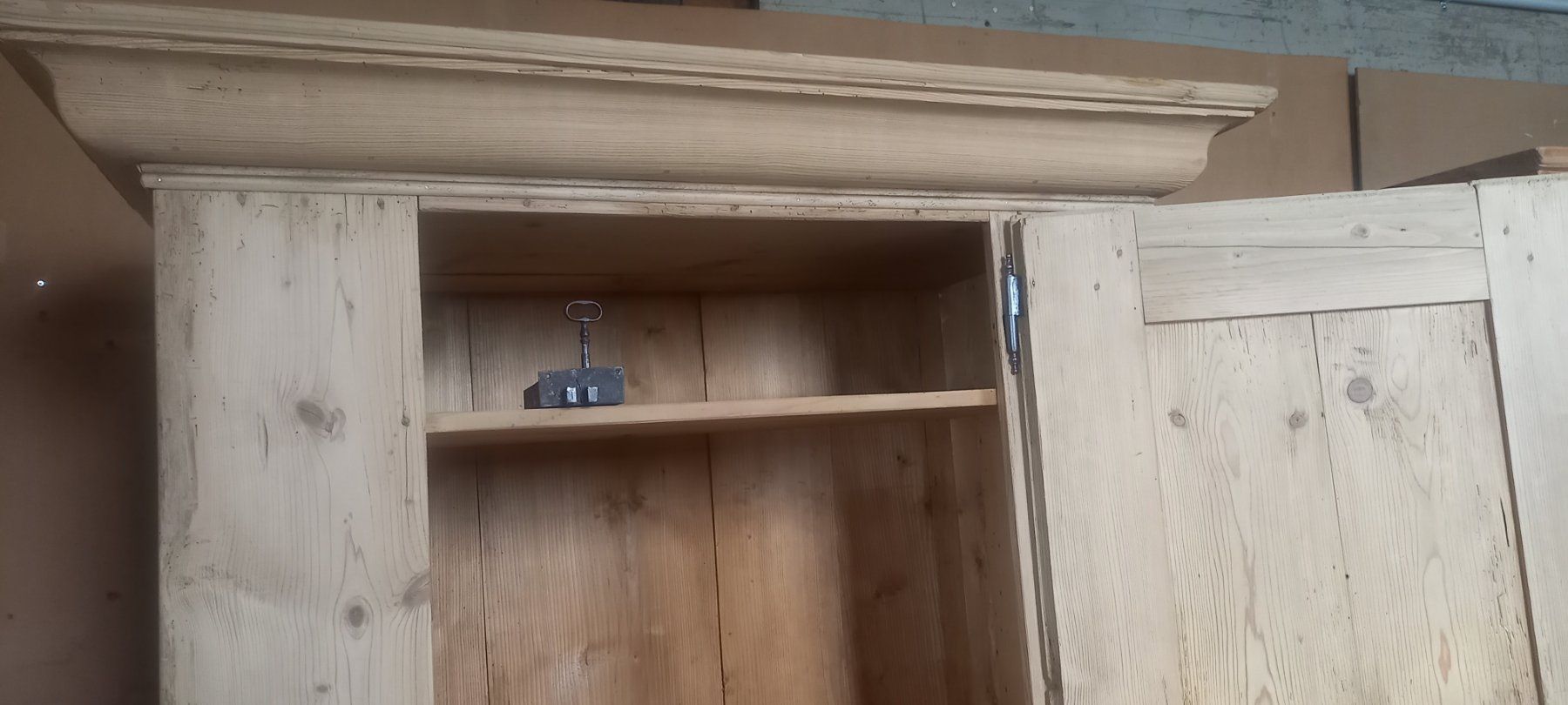 Armadi: 1-Tür-Schrank "Aargauer" – Usato da Wöschnau venduto da Neuchel 2